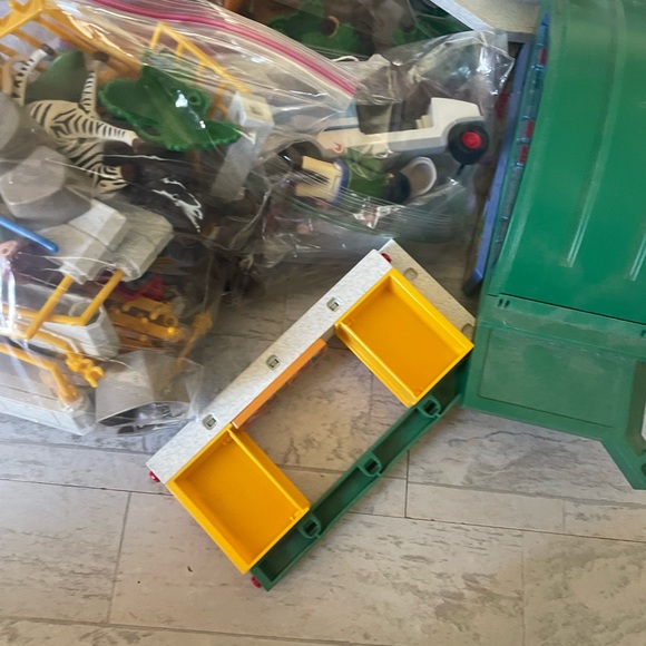 Huge Playmobil zoo set with tons of extra - Picture 10 of 10